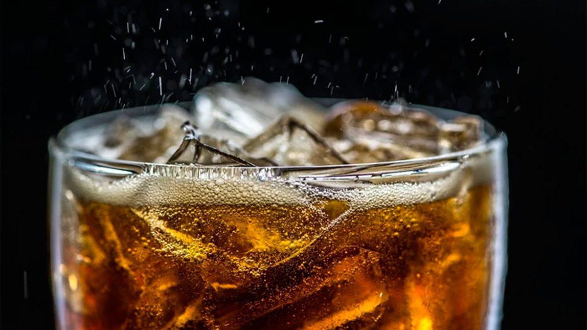 Kolaya Siyah Rengini Veren Şey Nedir? (Hayır, Böcek Değil)