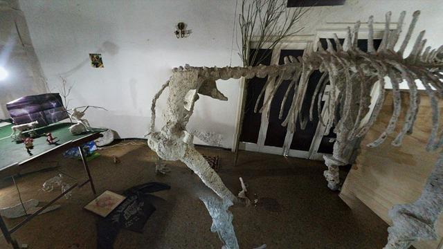 Google Haritalar’da İçinde Dinozor İskeleti Bulunan Bir Oda Keşfedildi