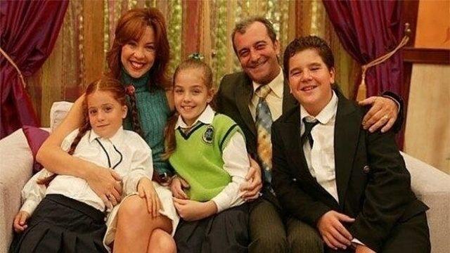 Herkesin Çocukluğunda En Az Bir Kez İzlediği Dizi Sihirli Annem Oyuncularının Şimdiki Halleri