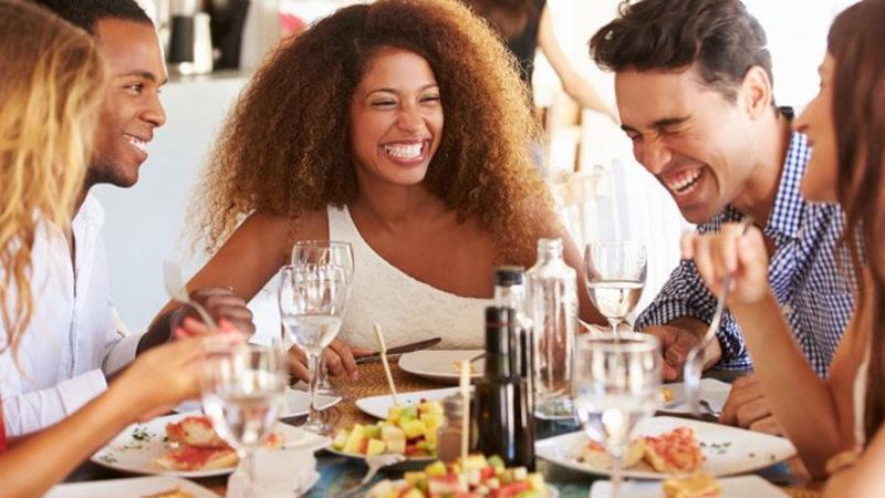 İnsanların Sosyal Kapasitesine Sınır Koyan Teori Çürütüldü: İlişki Sayısı Kişiden Kişiye Değişebilir