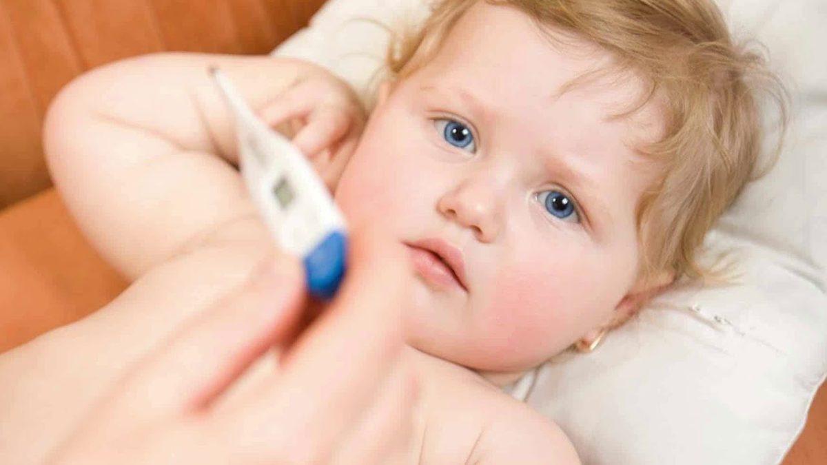 Bebeklerde Yüksek Ateş Ne Anlama Gelir ve Nasıl Düşürülür?
