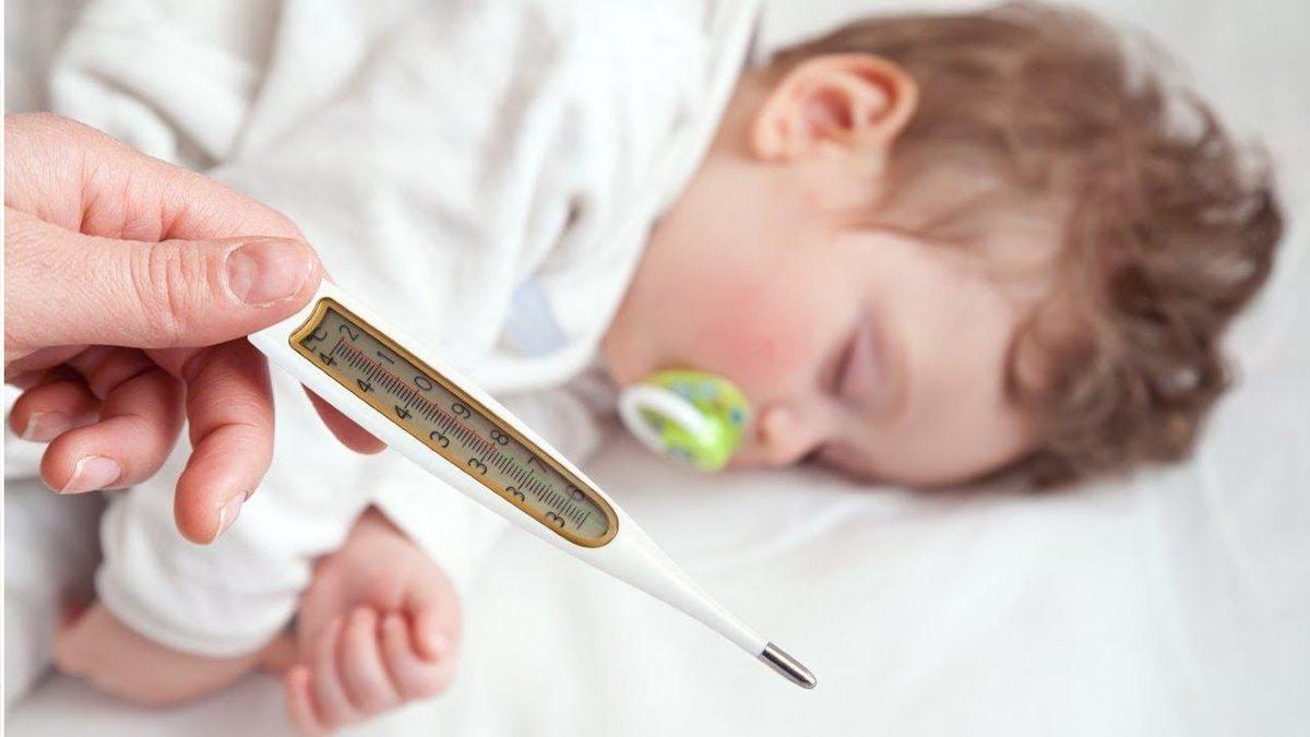 Bebeklerde Yüksek Ateş Ne Anlama Gelir ve Nasıl Düşürülür?