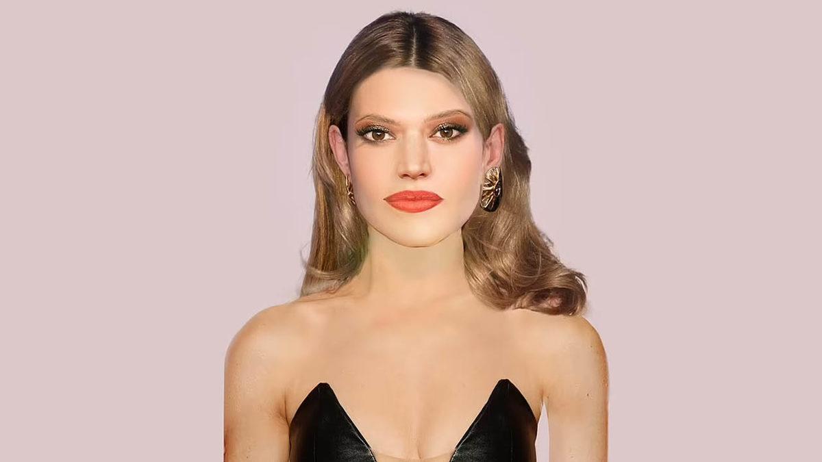 Estetik Cerrahlar, Dünyaca Ünlü 16 İsimden Yararlanarak ’Mükemmel Kadın’ı Oluşturdu