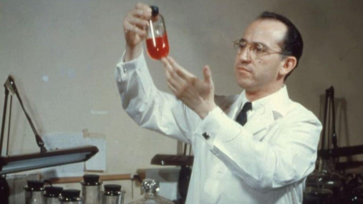 Kendi Üzerinde Deney Yaparak Çoğumuzun Hayatını Kurtaran 9 Bilim İnsanı