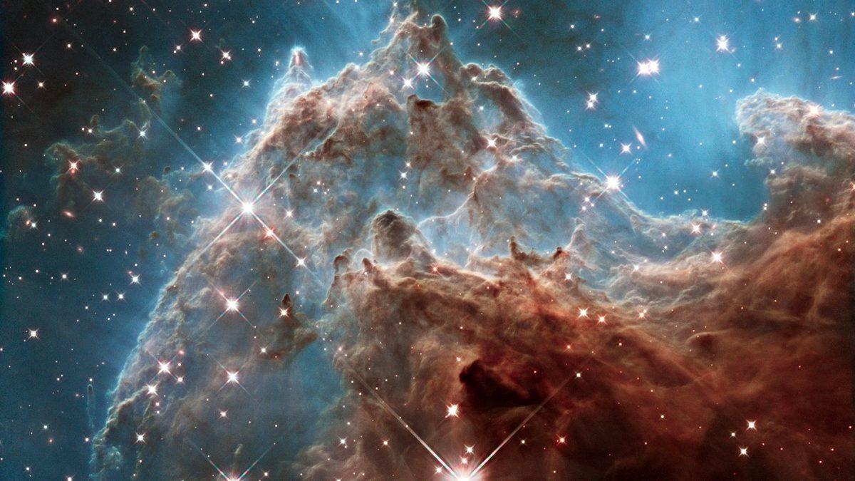 Normalde Küre Şeklinde Olan Yıldızlar Uzay Fotoğraflarında Neden 8 Uçlu Görünür?