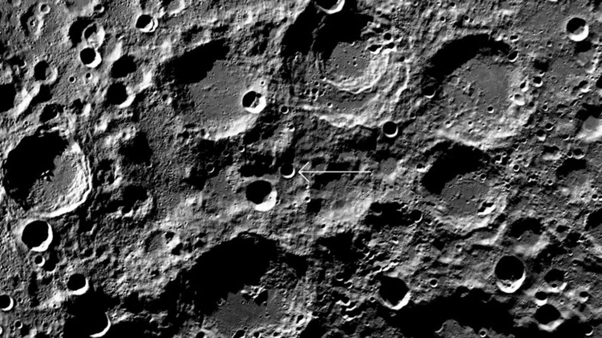 Ay Yüzeyinde Gördüğümüz Büyük Kara Lekeler Aslında Ne? (Hayır, Krater Değil!)