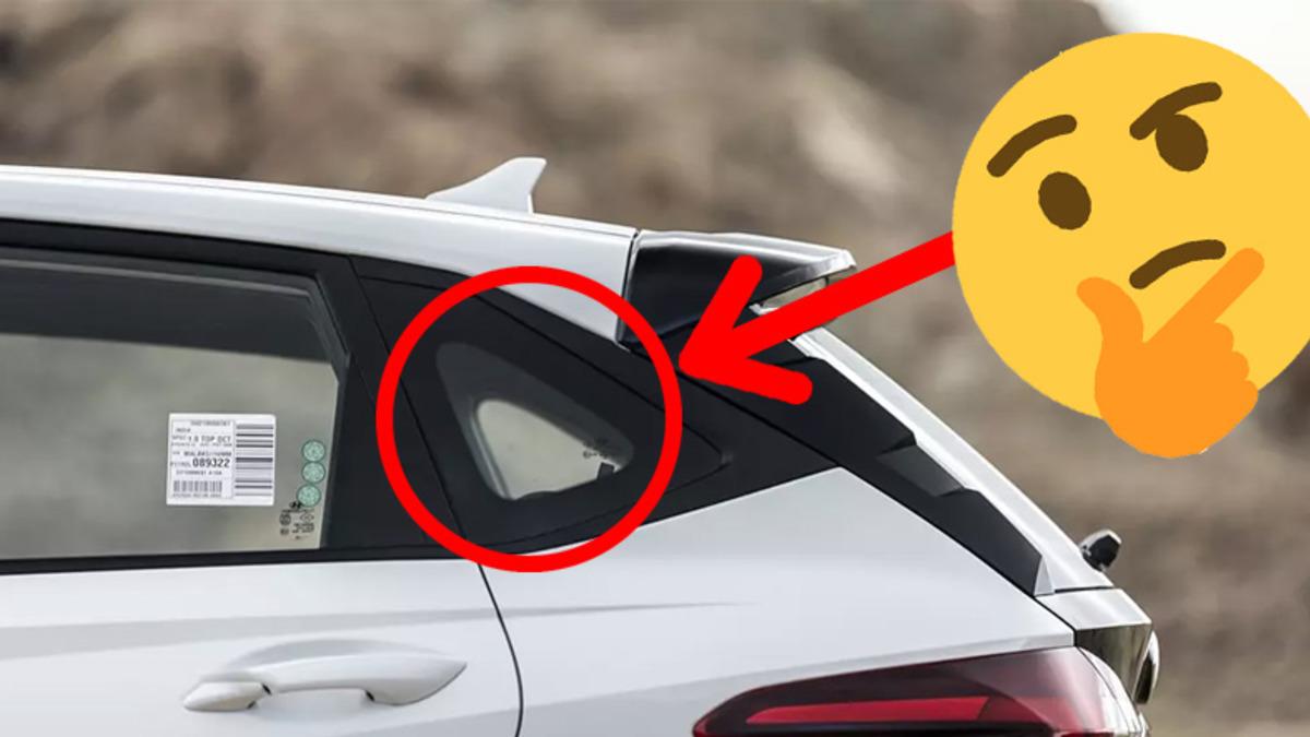 Tüm Otomobillerin Arka Kapısında Yer Alan Bu Küçük, Açılmayan Cam Ne İşe Yarıyor?