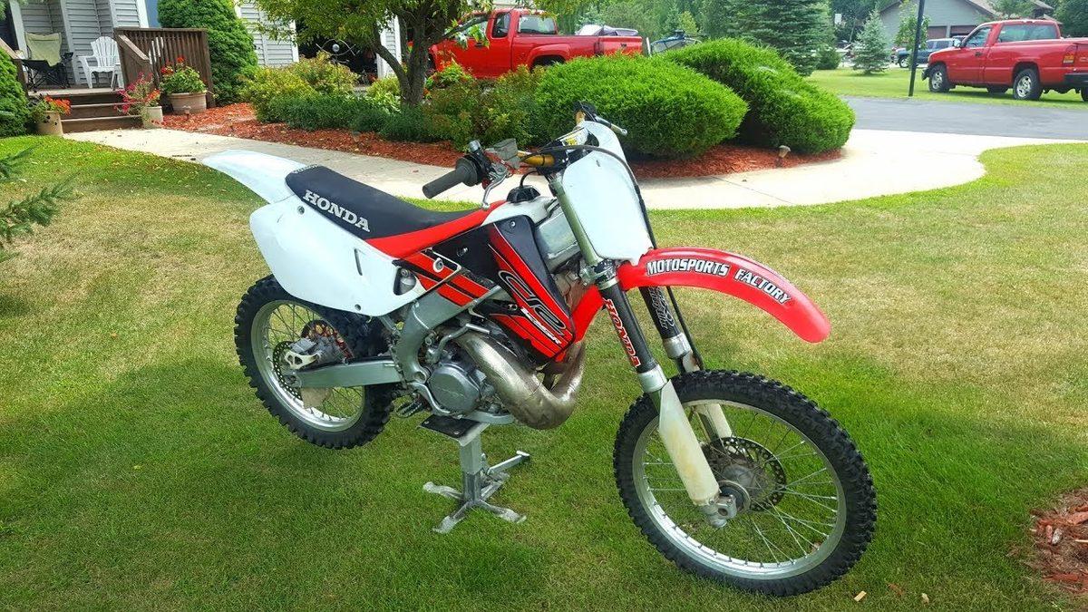 Motokros Hayranları Toplansın: Gelmiş Geçmiş En İyi 10 Cross Motoruna Yakından Bakıyoruz