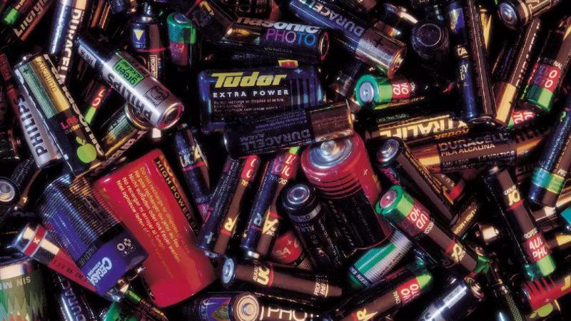 Suyla Etkinleştirilebilen Kağıt Pil Geliştirildi: Atık Sorununa Karşı Kullanılabilir!