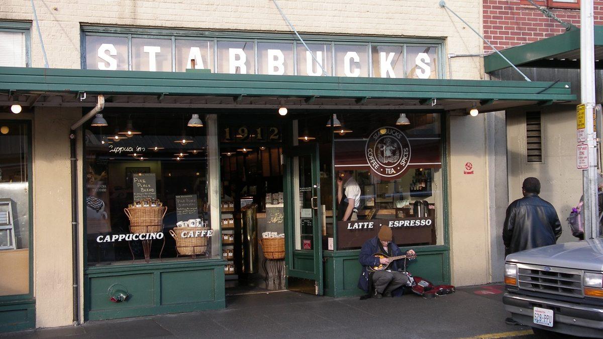 Starbucks’ın Bu Kadar Hızlı Büyüyüp Adeta ’Para Basmasının’ Esas Nedeni: Aslında Kahveci Değil...