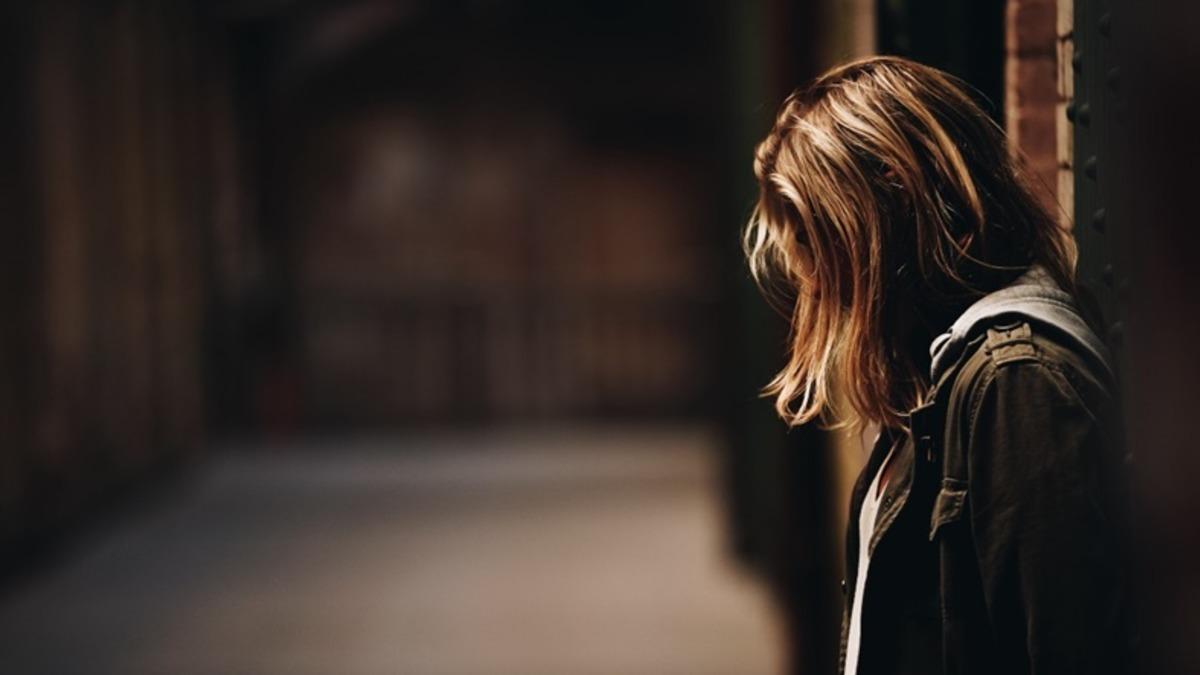 Sebepsiz Yere Bir Anda Üzülmeye ya da Sıkılmaya Başlıyorsanız Bu Psikolojik Durumları Yaşıyor Olabilirsiniz