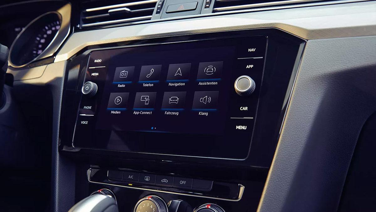 Volkswagen Passat 2022’nin Dikkat Çeken Özellikleri ve Fiyat Listesi: Gerçekten Sınıfının Öncüsü mü?