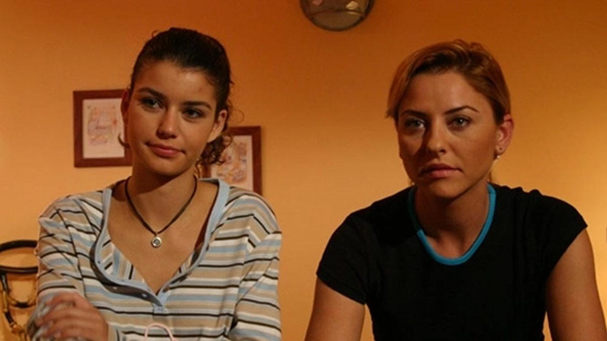 Bir Yarışmayla Ünlenip Kısa Sürede Milyonların Sevgisini Kazanan Beren Saat’in Yer Aldığı Film ve Diziler