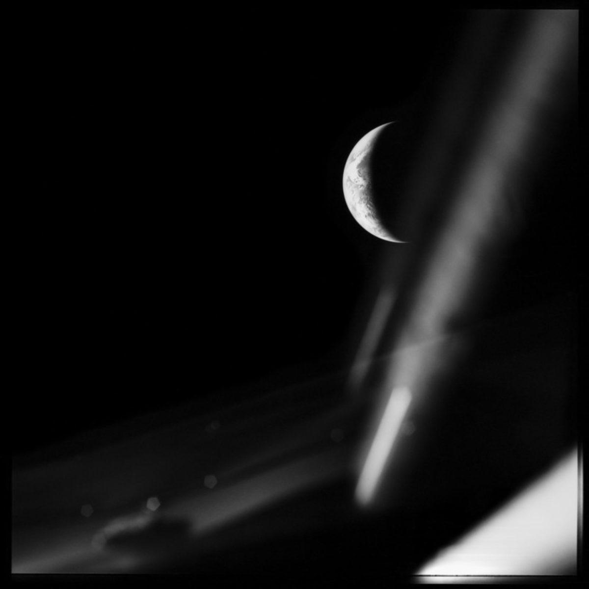 Astronotların Çektiği 50 Yıllık Dünya Fotoğrafları Yeniden Düzenlendi [Muhteşem Görünüyorlar]