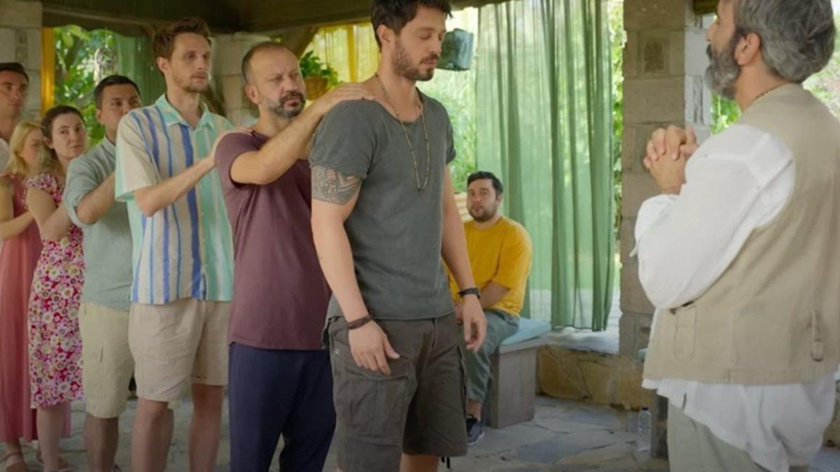 Netflix Dizisi Zeytin Ağacı ile Gündem Oldu: ’Aile Dizimi’ Adlı Enteresan Tedavi Yöntemi de Neyin Nesi? [İNCELEME]