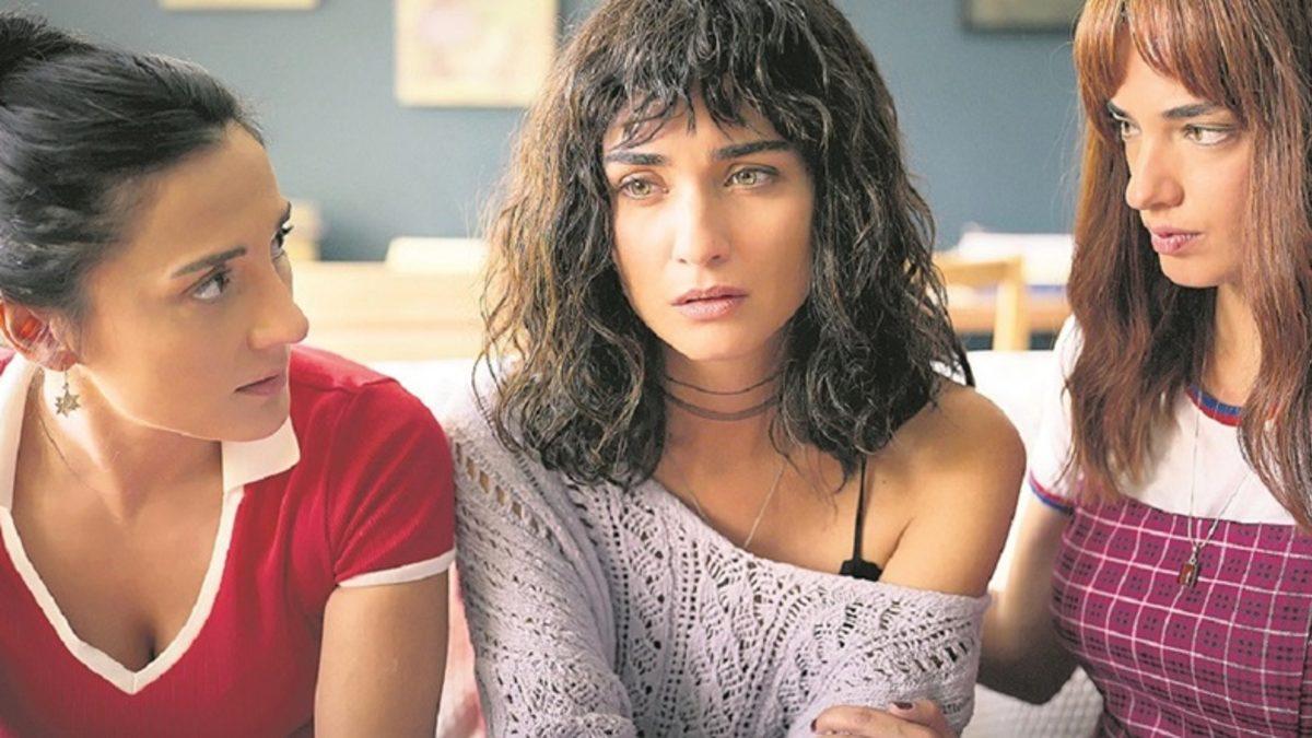 Netflix Dizisi Zeytin Ağacı ile Gündem Oldu: ’Aile Dizimi’ Adlı Enteresan Tedavi Yöntemi de Neyin Nesi? [İNCELEME]