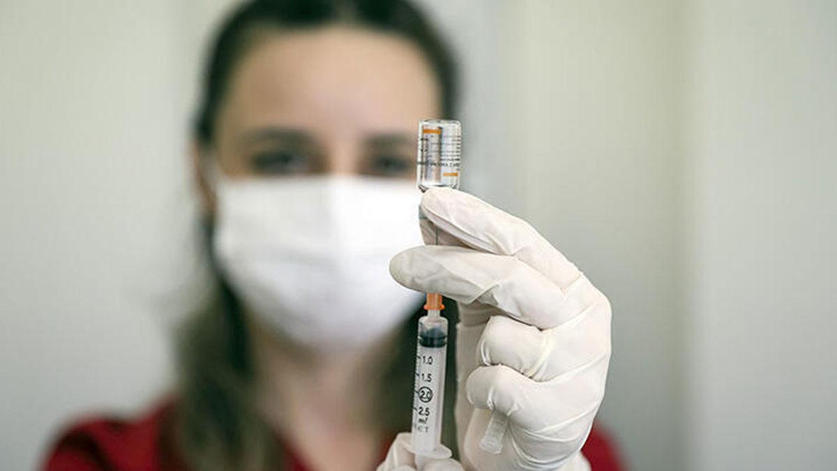 Sağlık Bakanı Fahrettin Koca, Aşı Sorununun Bittiğini Açıkladı: Haziranda 20 Yaş Üstü Herkes Aşılanacak