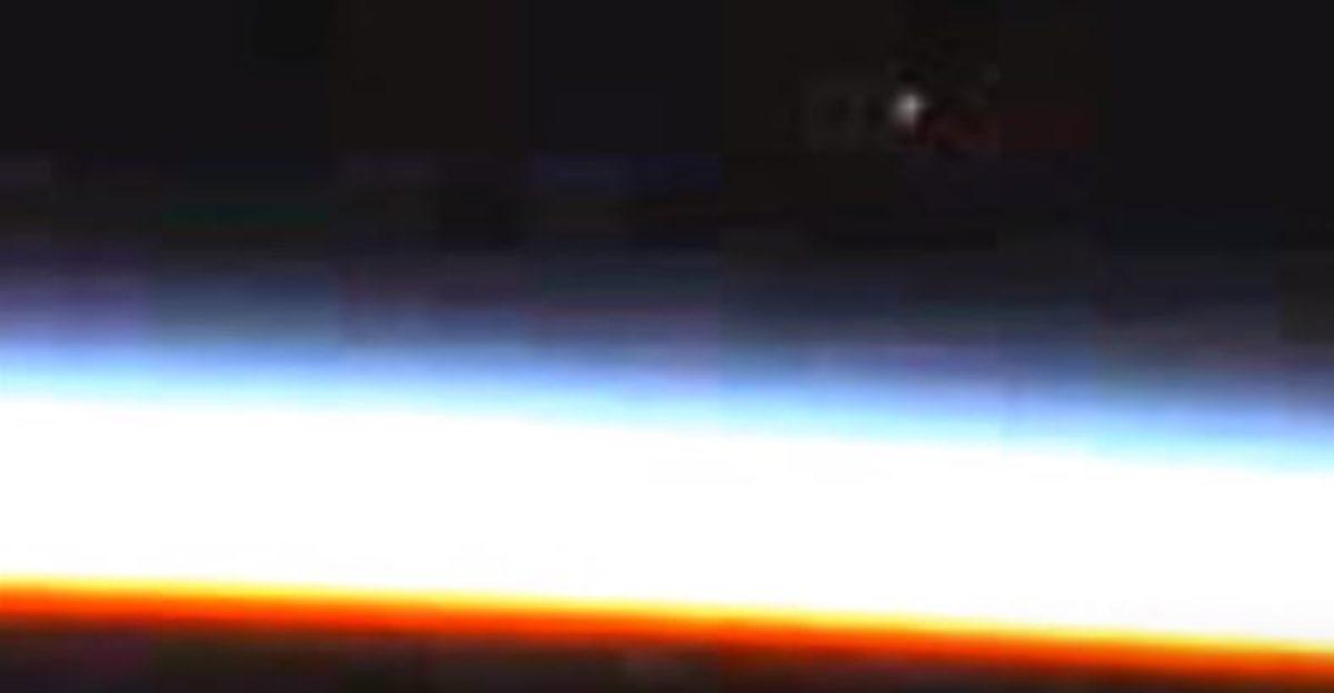 NASA Dünya’ya Doğru Gelen UFO’yu Görünce Yayını Kesti!