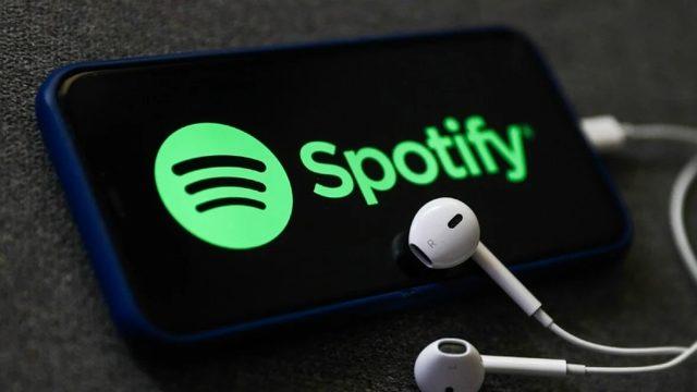 Spotify’a ’Dini Değerleri Aşağılama’ ve ’Devlet Büyüklerine Hakaret’ İçeren Oynatma Listeleri Nedeniyle Soruşturma