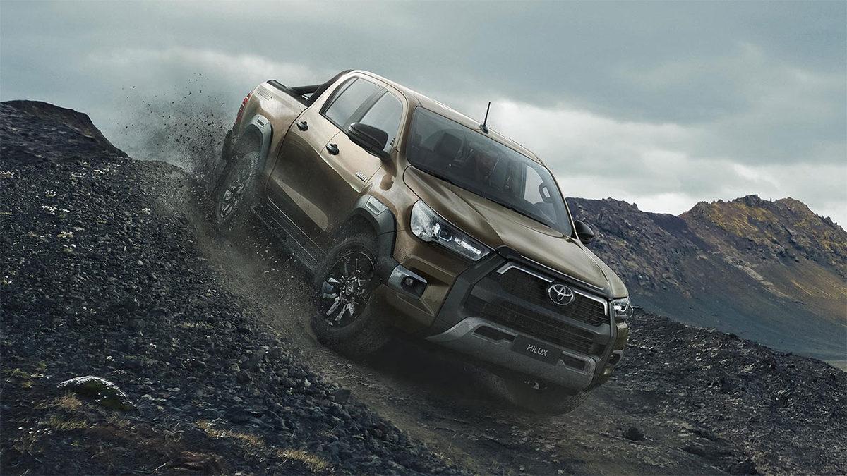 Modern ve Güçlü Bir Arazi Aracı: Toyota Hilux’un Dikkat Çeken Özellikleri ve Fiyat Listesi