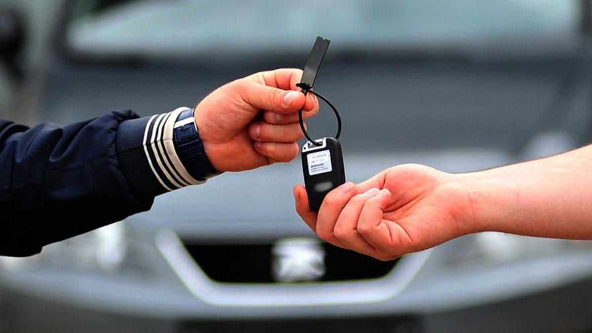 Otomobil Alım Satımına ’6 Ay, 6 Bin Kilometre’ Sınırlaması Yürürlüğe Girdi: İhlallere Uygulanacak Ceza Belli Oldu (Güncelleme)