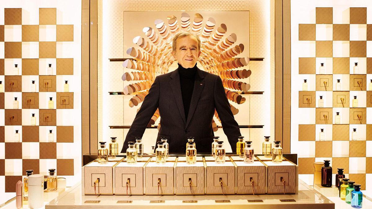 Tekstil ve Parfüm İmparatoru Bernard Arnault, Teknoloji Patronlarını Sollayıp Nasıl Dünyanın En Zengin İnsanlarından Oldu?