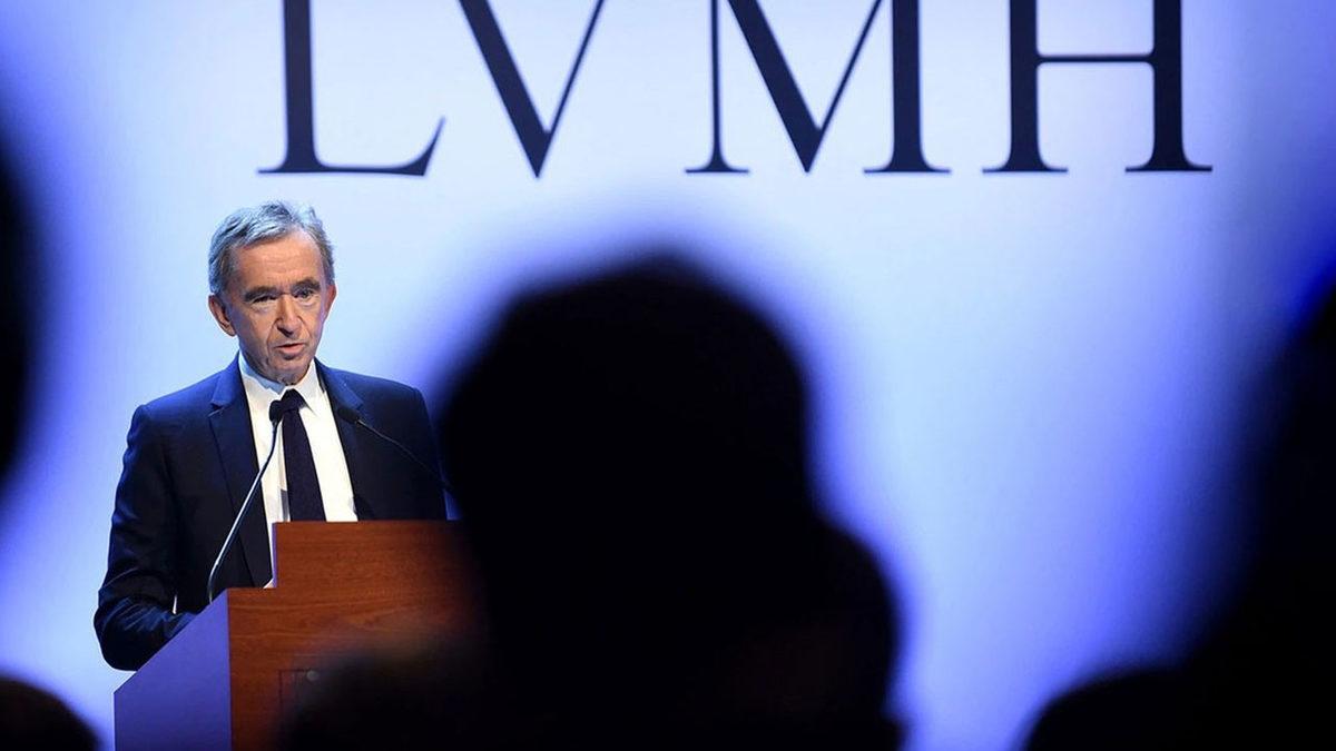 Tekstil ve Parfüm İmparatoru Bernard Arnault, Teknoloji Patronlarını Sollayıp Nasıl Dünyanın En Zengin İnsanlarından Oldu?