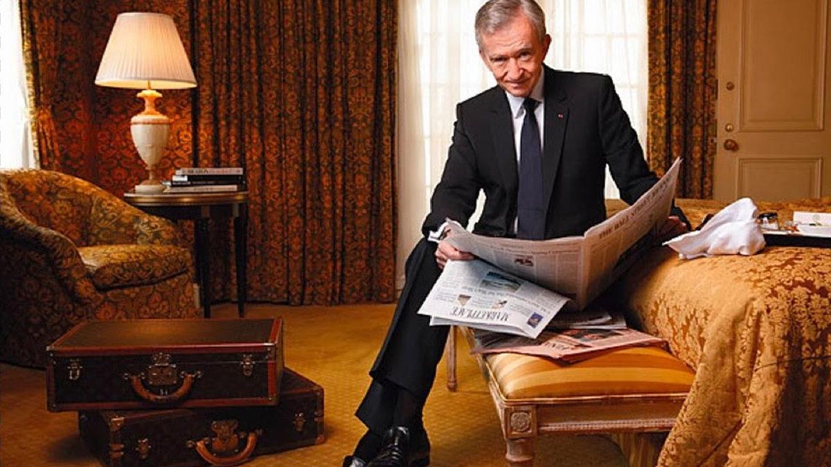 Tekstil ve Parfüm İmparatoru Bernard Arnault, Teknoloji Patronlarını Sollayıp Nasıl Dünyanın En Zengin İnsanlarından Oldu?