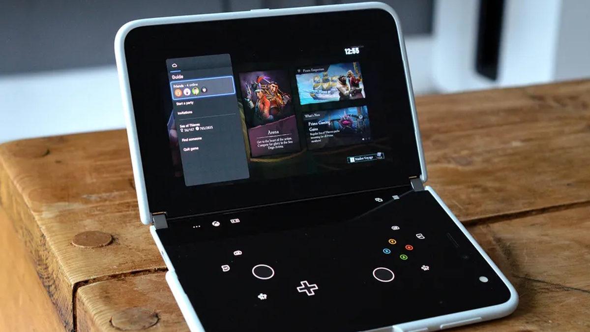 Microsoft, Yeni xCloud Güncellemesiyle Surface Duo’yu Taşınabilir Oyun Konsoluna Çevirdi