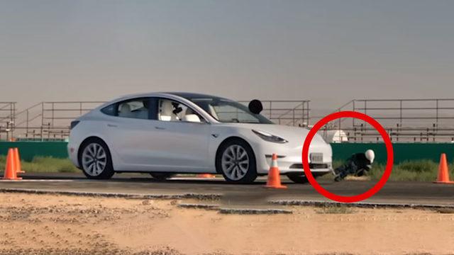 Tesla’nın Otonom Sürüş Sistemi ’Çocuk Yaya’ Testinden Geçemedi: Bu Görüntüler İyi ki Gerçekte Yaşanmamış! [Video]