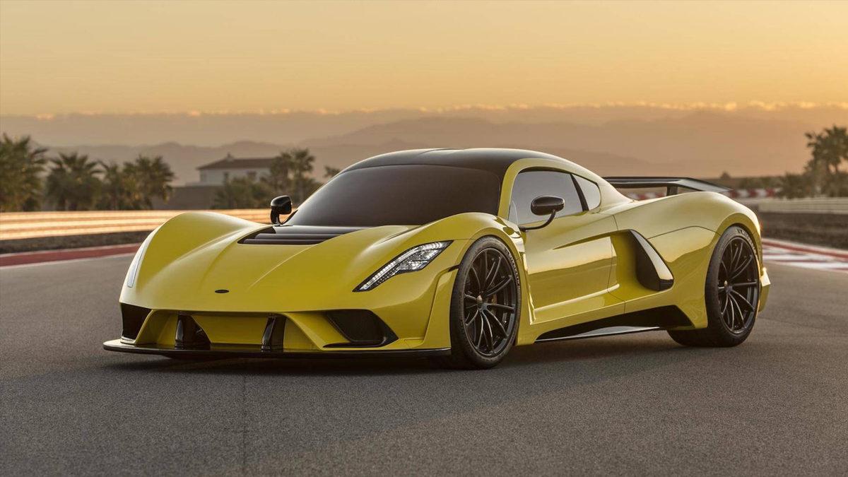 Hızlarıyla Adeta Zamanda Yolculuk Yaptıran Dünyanın En Hızlı Arabaları [Video]