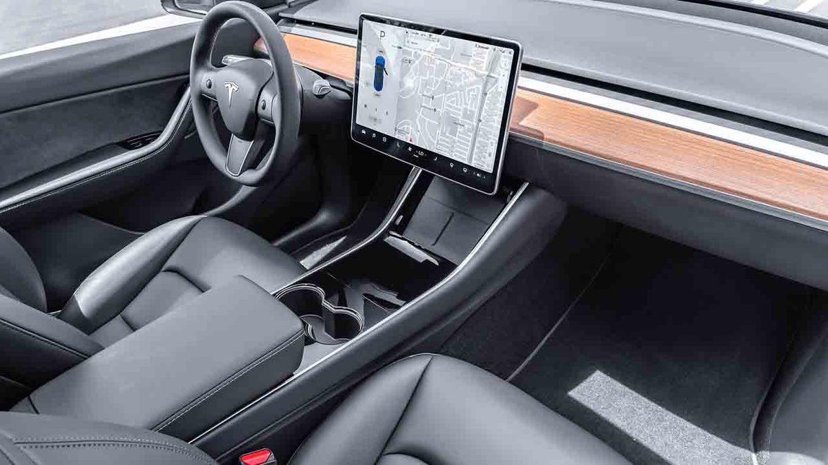 Tesla’dan Çok Tartışılacak Karar: Sürücüler, Kabin Kamerası ile İzlenecek