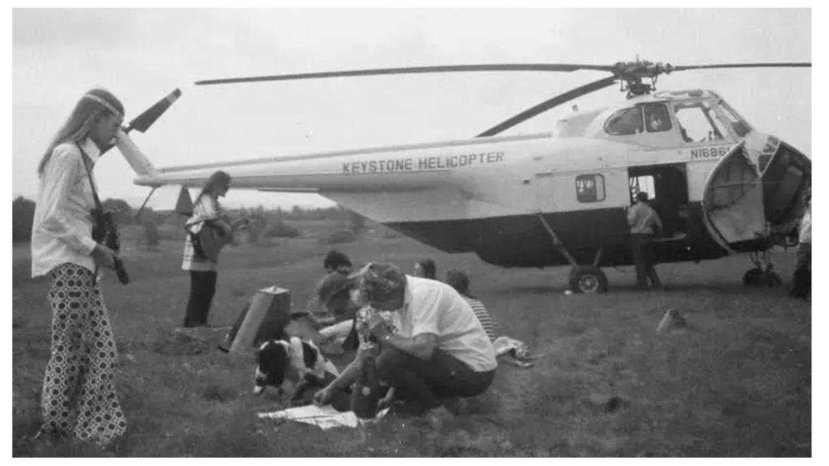 Yüzbinlerce Kişinin Katıldığı Dünyanın En Kalabalık ve En Çılgın Müzik Festivallerinden Biri: 1969 Woodstock