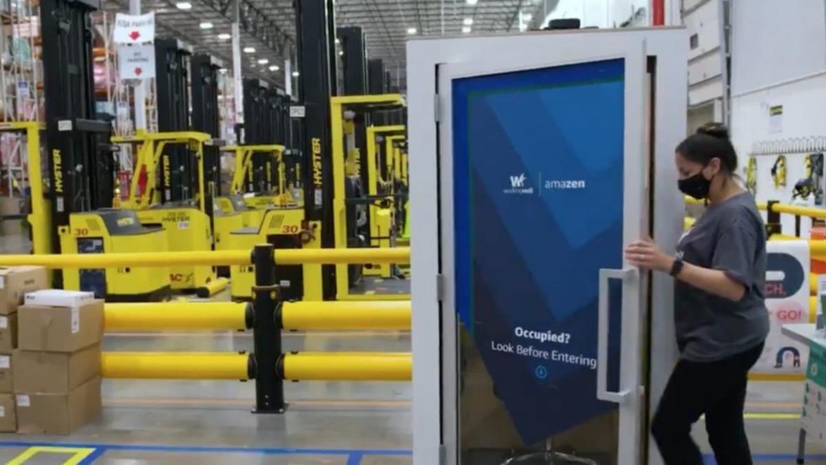 Amazon, Çalışanlarına Telefon Kulübesi Kadar Alanda Meditasyon(!) İmkanı Sunan ZenBooths’u Duyurdu