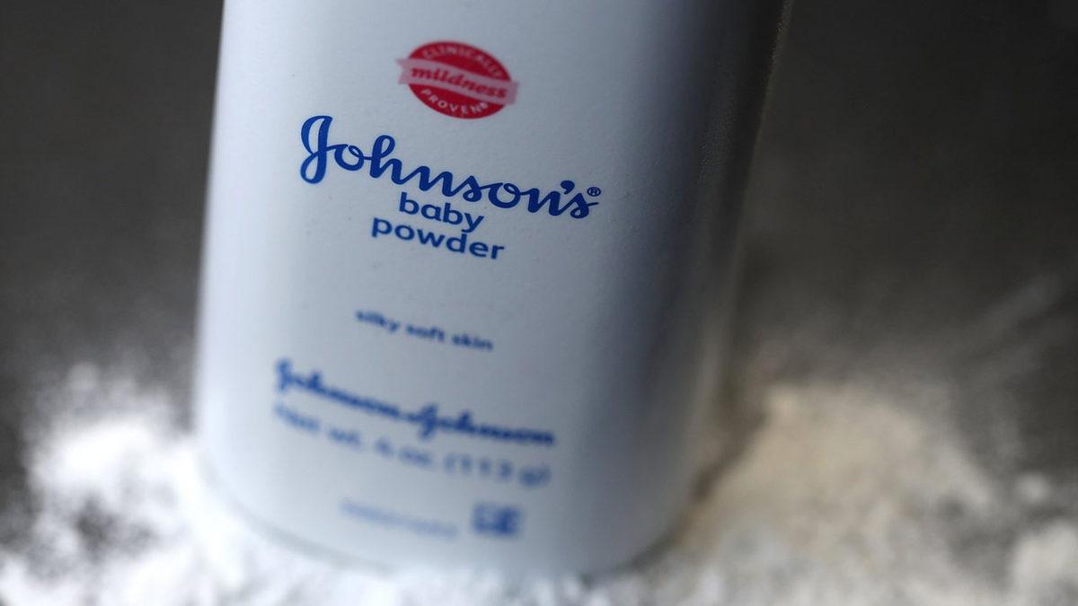 Johnson & Johnson, Bebek Pudraların Satışını Durduruyor: Kansere Neden Olmakla Suçlanıyordu!
