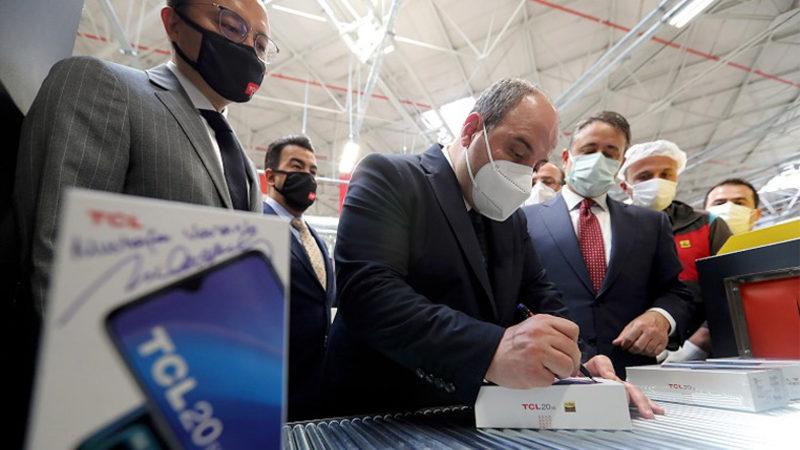 TCL, Türkiye’de Akıllı Telefon Üretimine Başladı