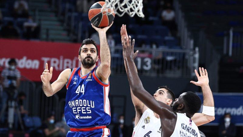 O Kupayı İstiyoruz: Ücretsiz Yayınlanacak Barcelona-Anadolu Efes EuroLeague Finali Nasıl İzlenir?