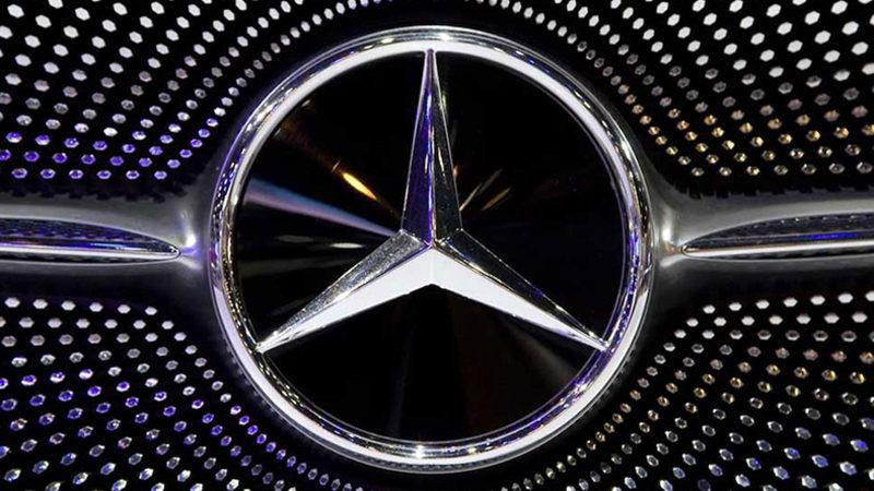 Mercedes-Benz, ‘Alev Topu’ Olma Riskiyle 12.000 Aracını Geri Çağırdı