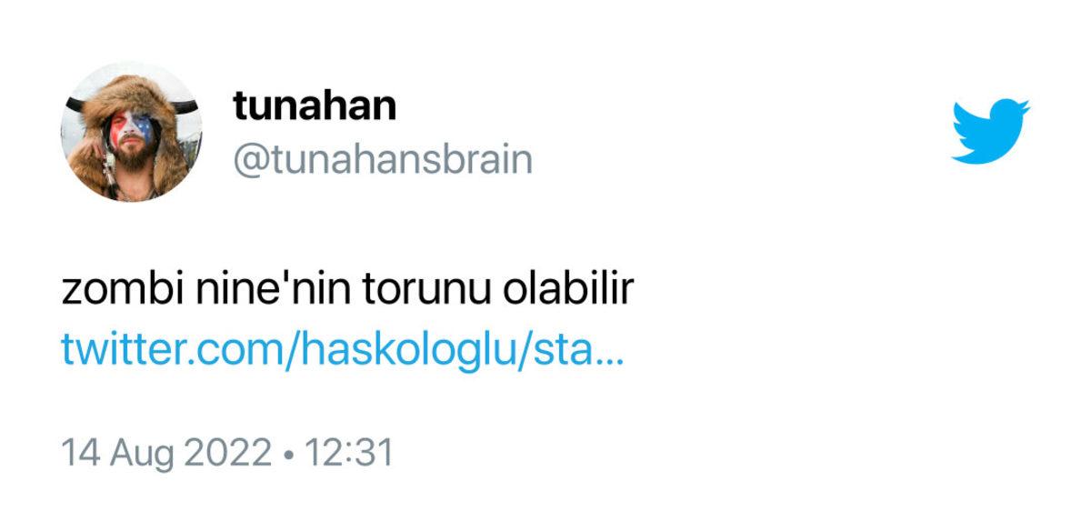 İstanbul’a Gelen Twitch Fenomeni Turist Çift, Çiçekçi Bir Çocuk Tarafından Canlı Yayında Isırıldı: Küfürbaz Bakkalın Olaya Dahil Olması Bekleniyor...