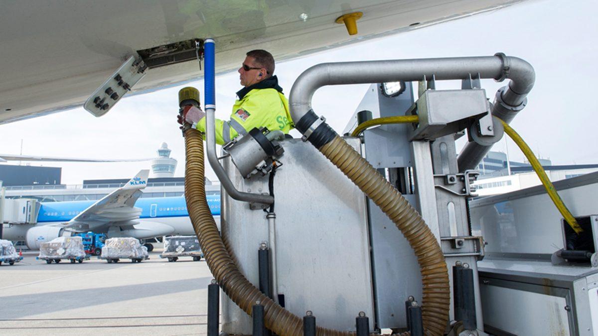 Uçak Tuvaletlerindeki Dışkılar Gökyüzünden Aşağıya mı Bırakılıyor?