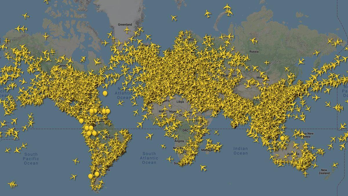 Uçak Tuvaletlerindeki Dışkılar Gökyüzünden Aşağıya mı Bırakılıyor?