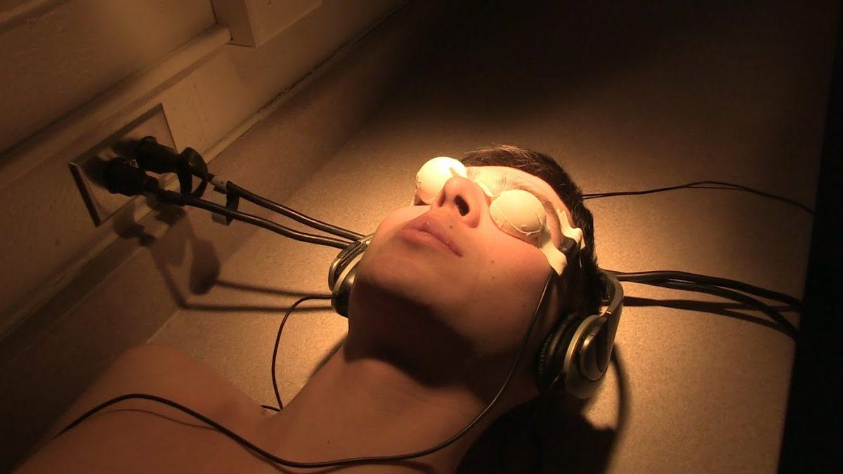 Telepati Sayesinde Hiç Konuşmadan İletişim Kurmak Gerçekten Mümkün mü? Yapılan Deneyler, Sonuçları ve Teknolojinin Rolü