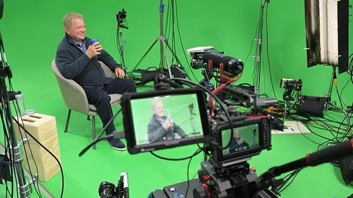 Tüyler Ürperten Yapay Zeka: Ölen Kadın, Kendi Cenazesinde Sevenlerinin Sorularını Cevapladı [Video]