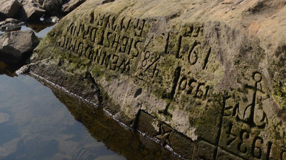 400 Yıllık ‘Açlık Taşları’ Kuraklık Nedeniyle Yeniden Ortaya Çıktı: “Beni Görüyorsan, Ağla!”
