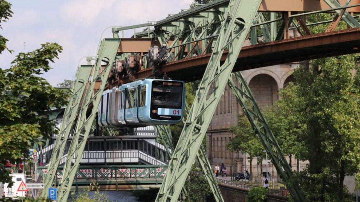 Bazılarının Türkiye’de de Olmasını İsteyeceğiniz Birbirinden İlginç 11 Toplu Ulaşım Aracı