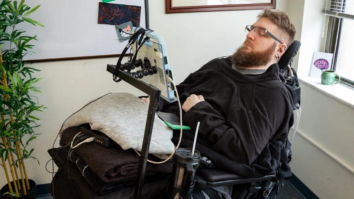 7 Yıldır Beyin-Bilgisayar Arayüzüyle Yaşayan Adam Tarihe Geçti: İşte Gerçek Cyborg!