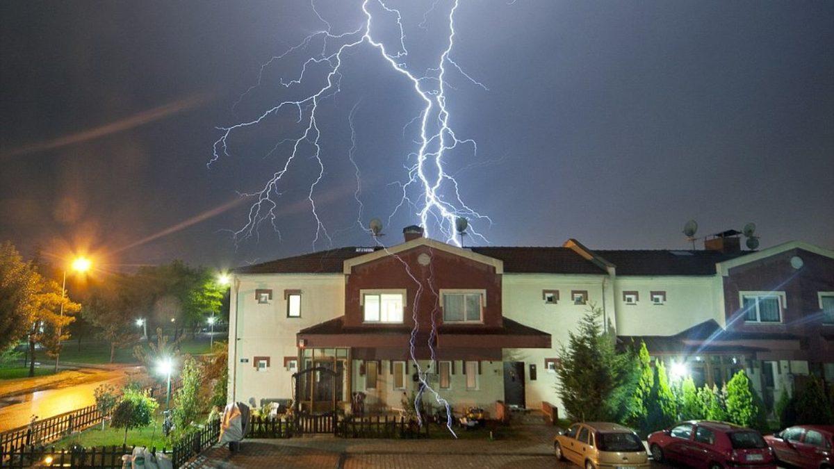 Aşırı Yağmurlu Havalarda Duş Alırken Ölebilirsiniz! İşte Nedeni ve Dikkat Etmeniz Gerekenler