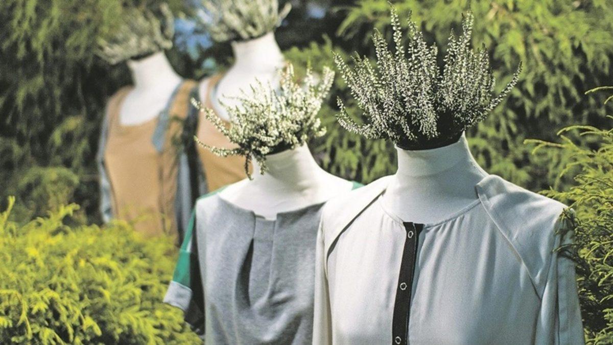 Gereksiz Yere Giysi Alan Biriyseniz Yaptığınız İsraf İşte Bu Zararlara Sebep Oluyor!