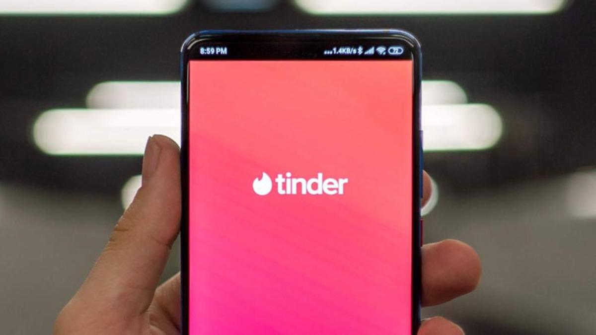 Tinder, Tanıdıklarınızla Papaz Olmanızı Engellemek İçin Yeni Bir Özellik Getiriyor