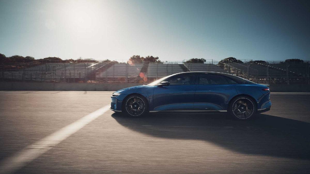 Dünyanın İlk Elektrikli Süper Otomobili Lucid Air Sapphire Tanıtıldı: İşte Özellikleri  ve Moralinizi Bozacak Fiyatı